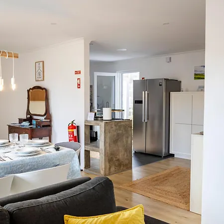 Сasa de vacaciones Casa Dos Santos *