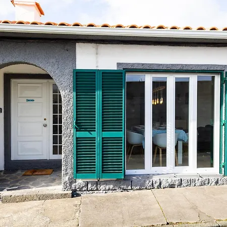 Casa Dos Santos Holiday home