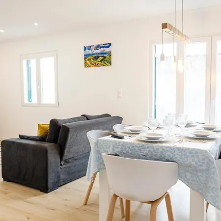 Casa Dos Santos Holiday home